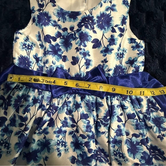 Gorgeous Royal Blue And White Floral Formal Dress size 5 - Picture 6 of 9